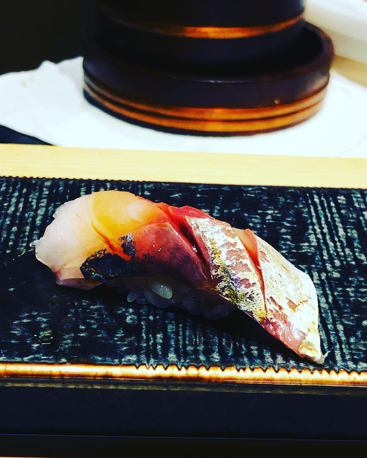 新宿でおまかせ鮨(寿司)なら鮨らぼ | 鮨らぼ 津本式の熟成寿司